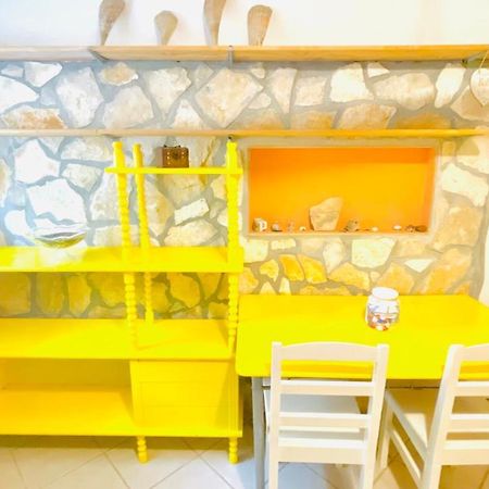 Colorful And Happy Apartment Sukosan - With Parking Luaran gambar