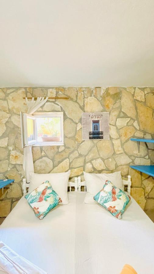 Colorful And Happy Apartment Sukosan - With Parking Luaran gambar