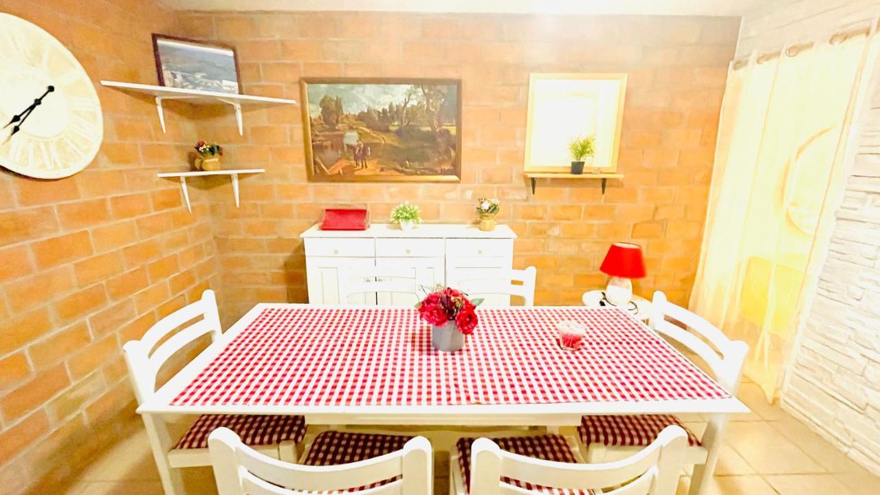 Colorful And Happy Apartment Sukosan - With Parking Luaran gambar
