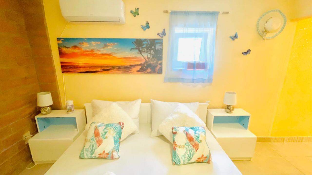 Colorful And Happy Apartment Sukosan - With Parking Luaran gambar